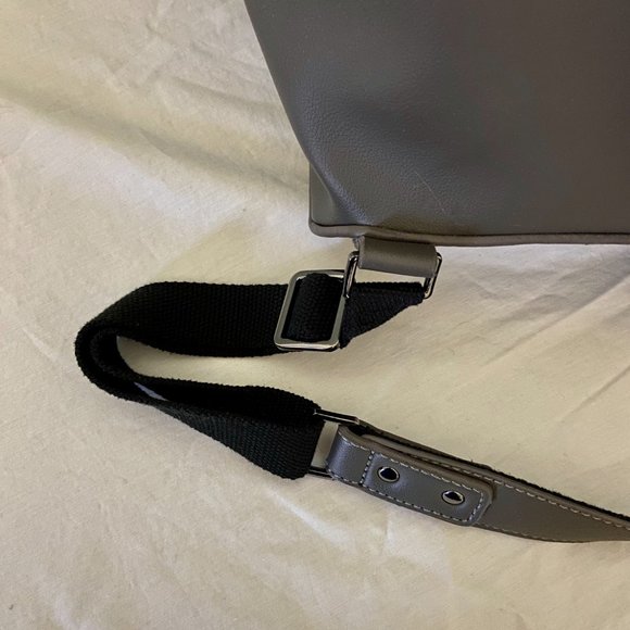 Topshop Faux Leather Clasp Backpack - Picture 4 of 8